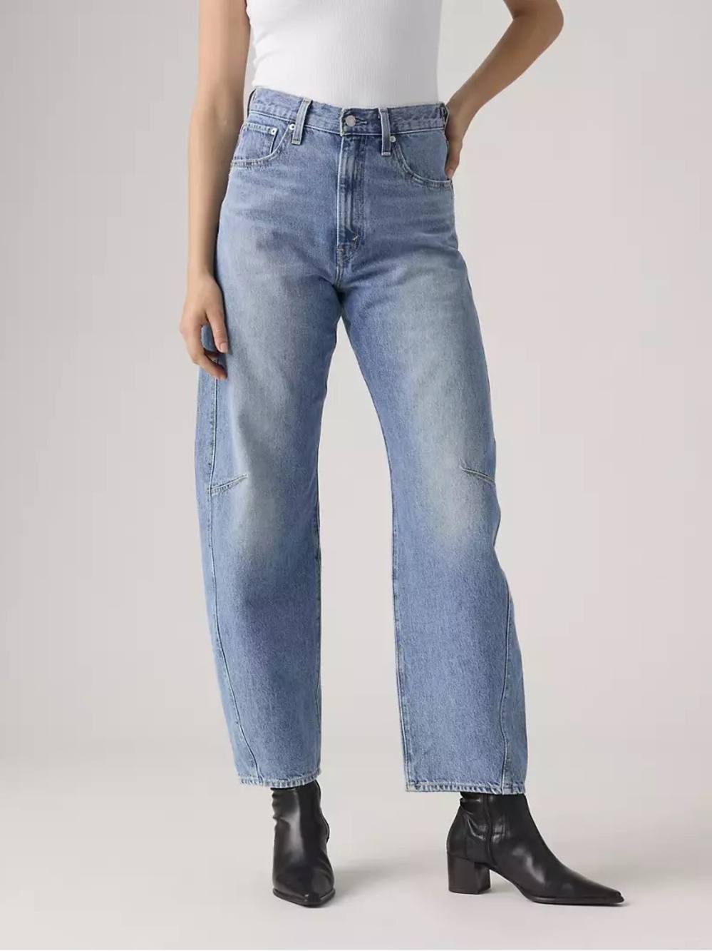 NWT Levi’s Cinch Barrel Leg Jeans Size 27 High Rise, 100% Cotton - Picture 1 of 15